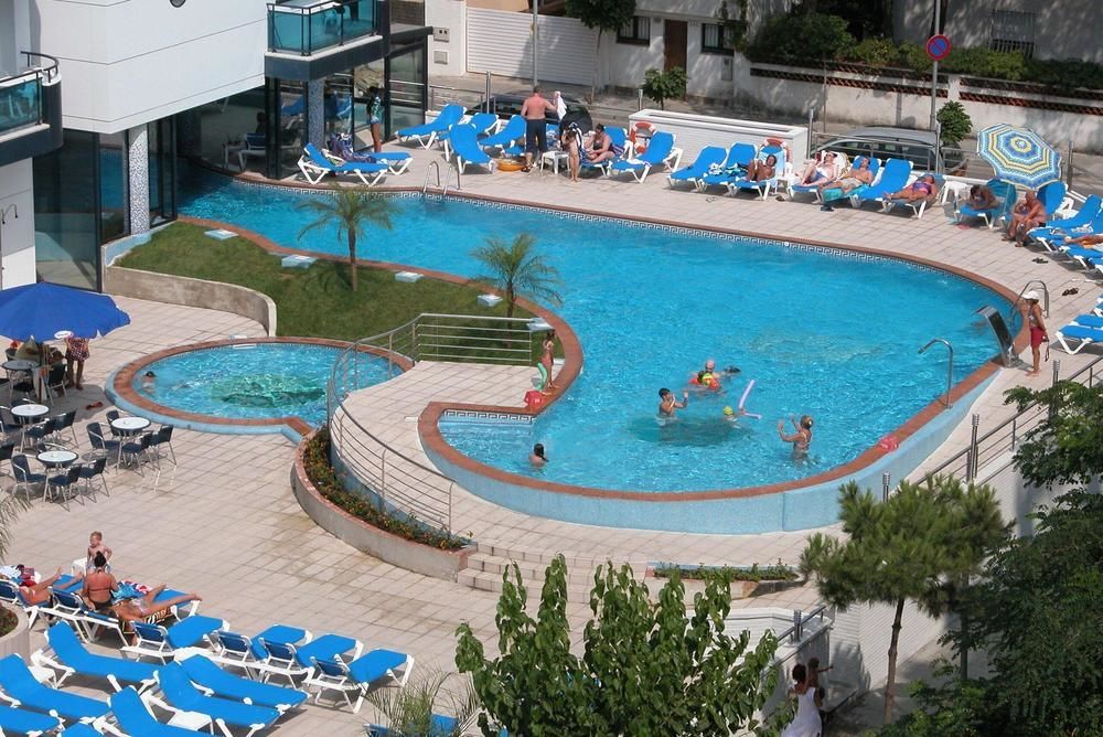 Hotel Blaucel Бланес Екстер'єр фото